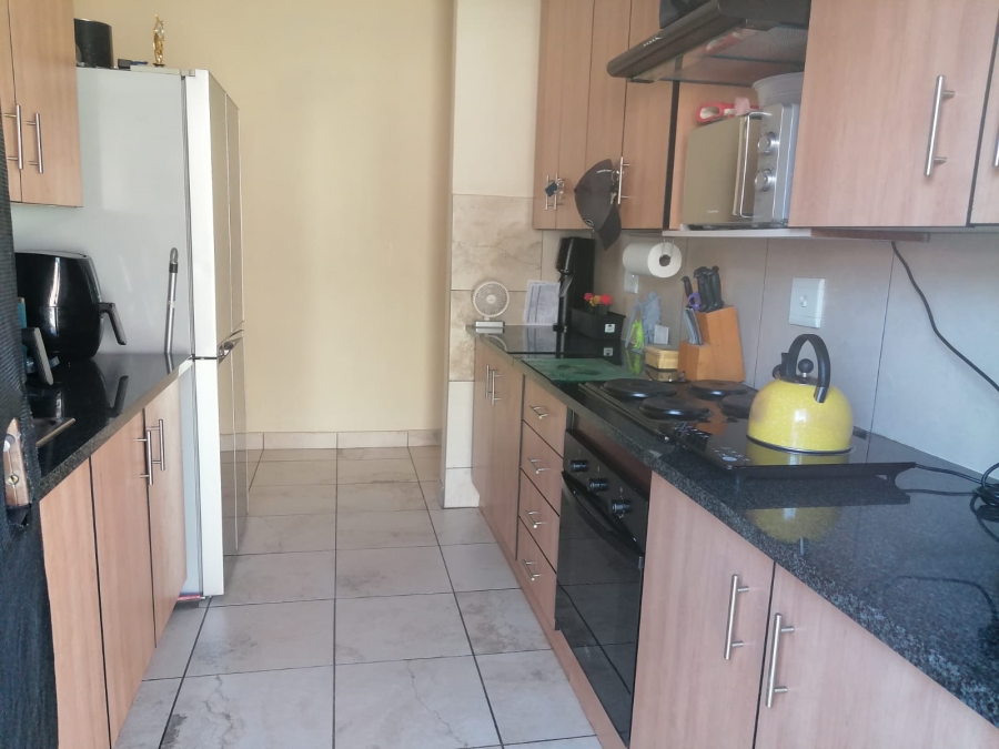 To Let 3 Bedroom Property for Rent in Waterval East North West